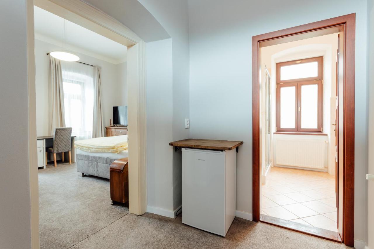 Aparthotel Botanicky Dvor à Banská Štiavnica Extérieur photo