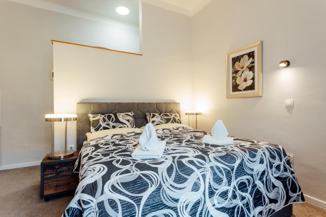 Aparthotel Botanicky Dvor à Banská Štiavnica Extérieur photo