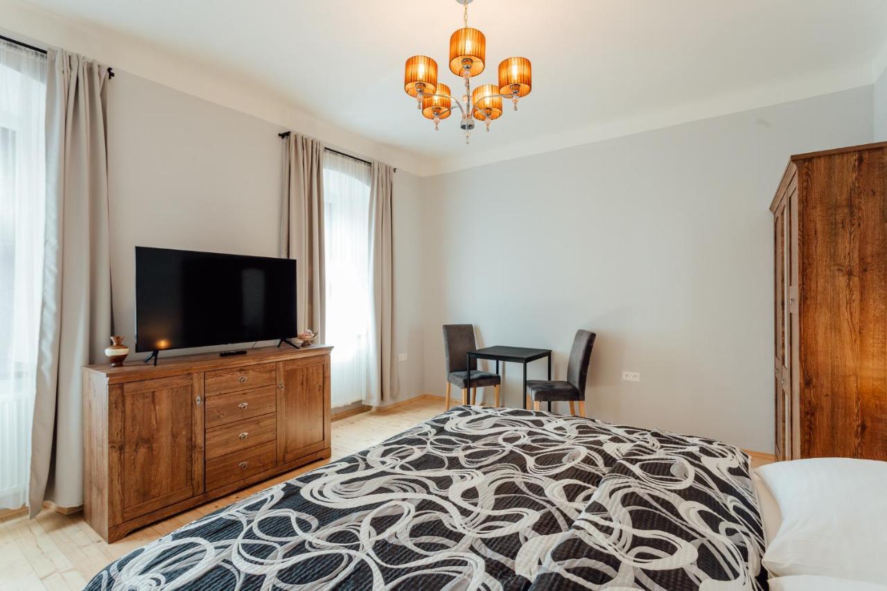 Aparthotel Botanicky Dvor à Banská Štiavnica Extérieur photo