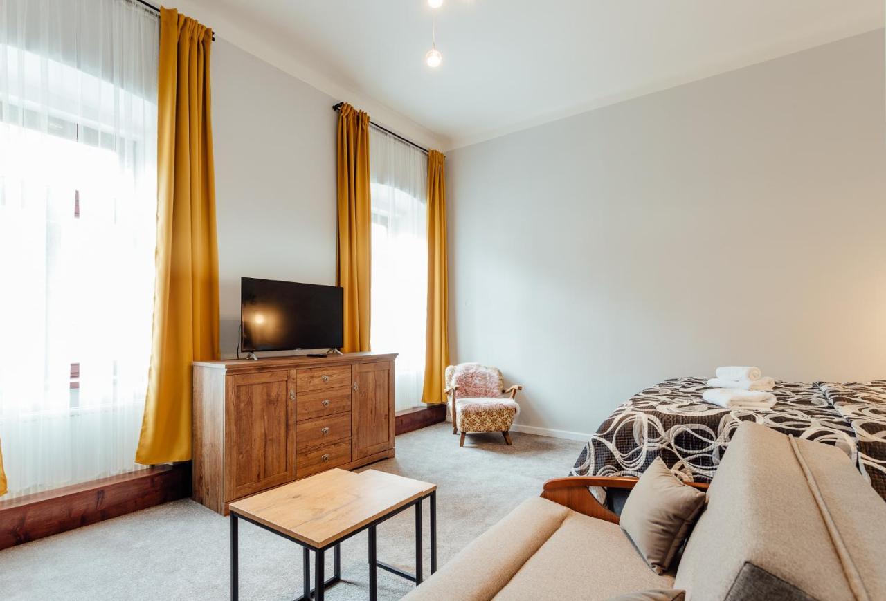 Aparthotel Botanicky Dvor à Banská Štiavnica Extérieur photo