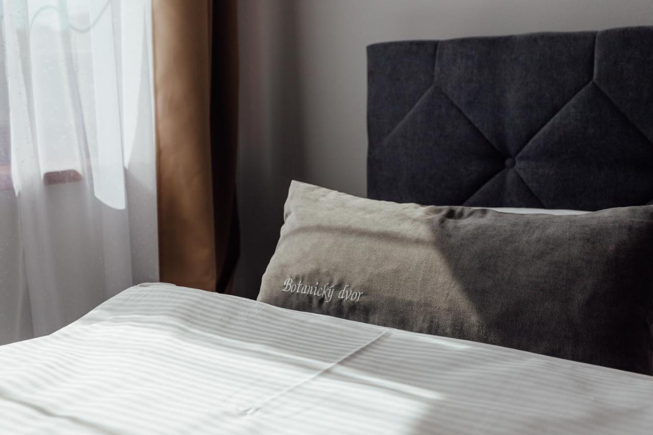 Aparthotel Botanicky Dvor à Banská Štiavnica Extérieur photo