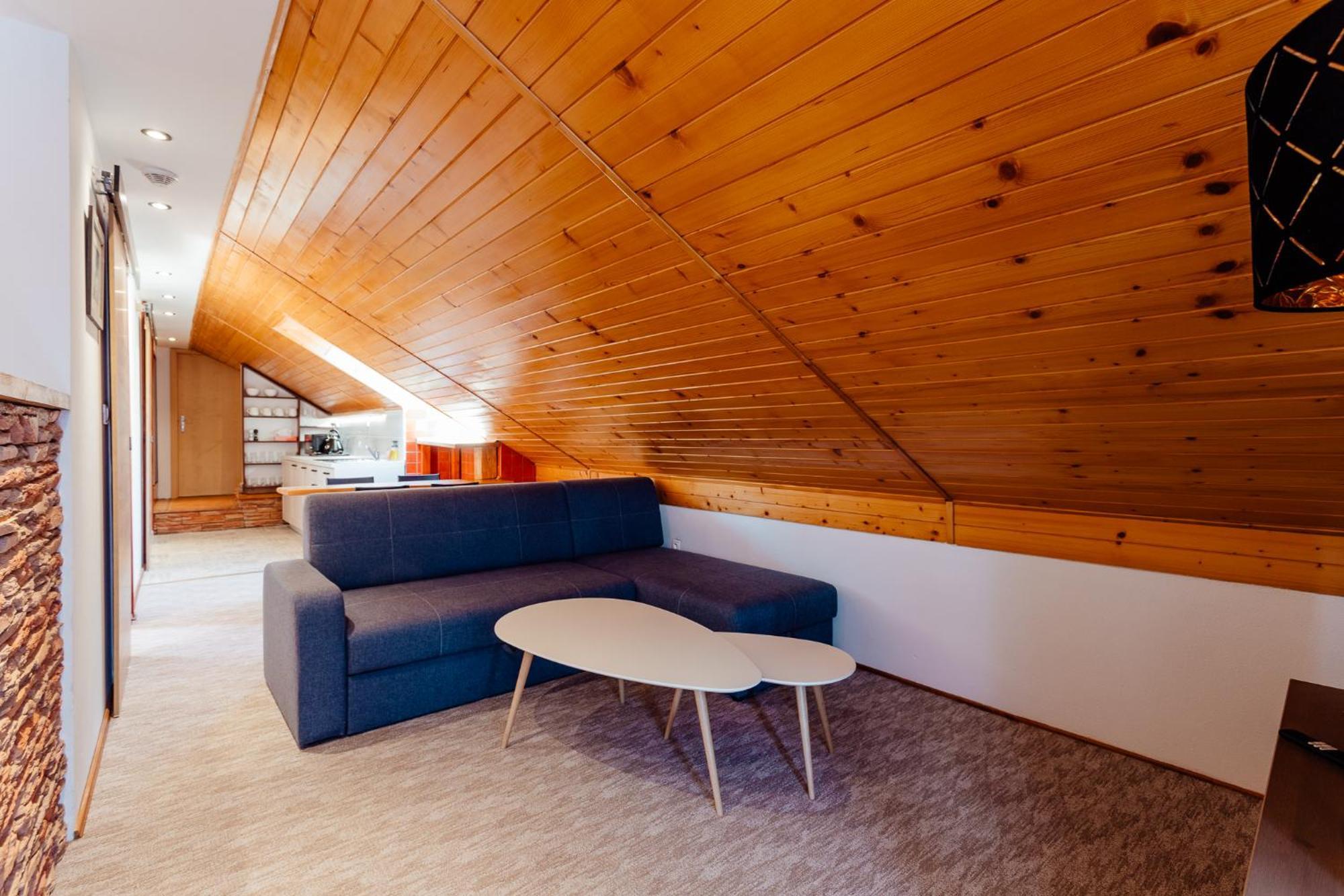 Aparthotel Botanicky Dvor à Banská Štiavnica Extérieur photo
