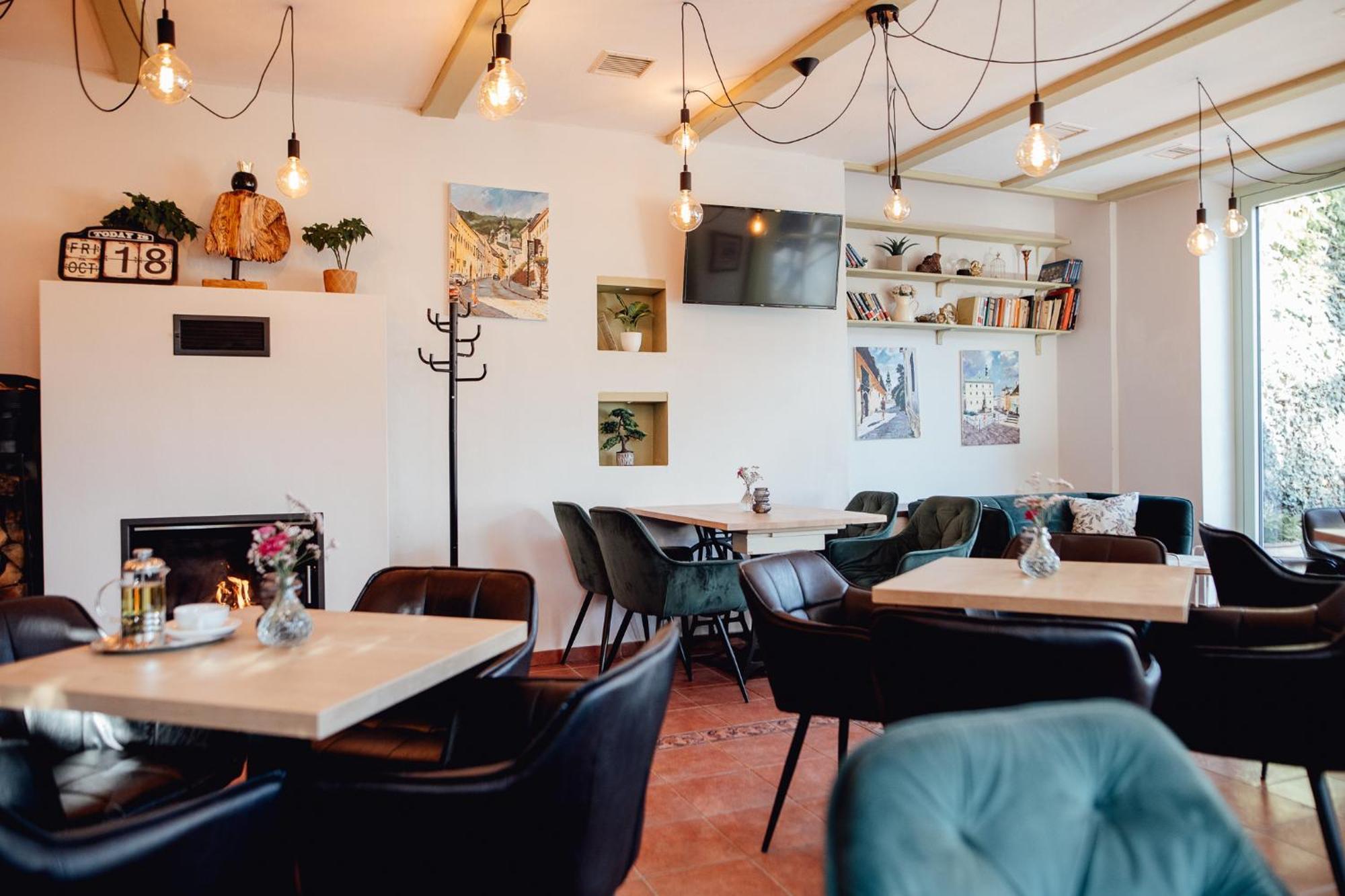 Aparthotel Botanicky Dvor à Banská Štiavnica Extérieur photo